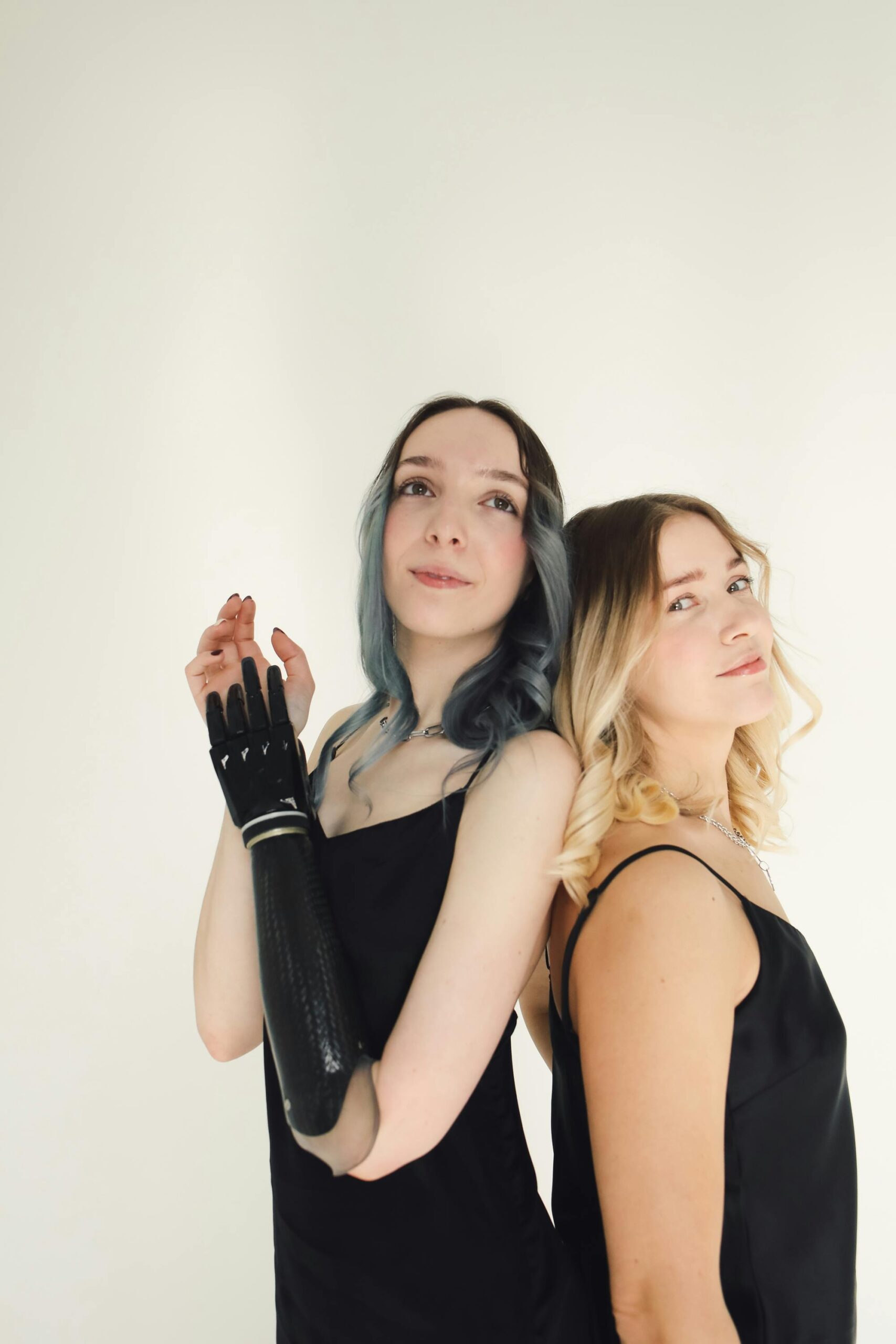 Spring in black is possible